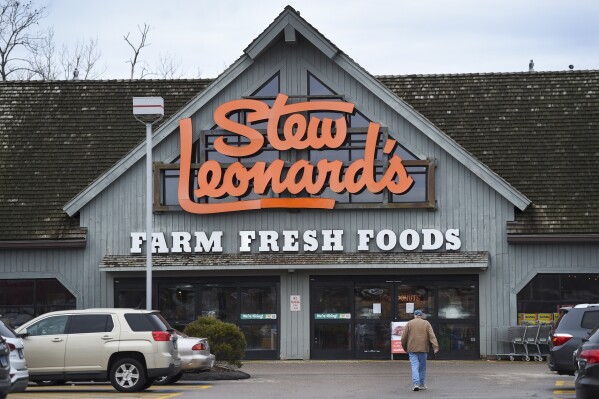 FILE - Stew Leonard's store in Newington, Conn., is shown Thursday, Jan. 25, 2024. The estate of a young dancer who died after eating a mislabeled cookie containing peanuts has filed a wrongful death lawsuit, claiming the failure to properly label the package was grossly negligent. (AP Photo/Stephen Dunn, file)