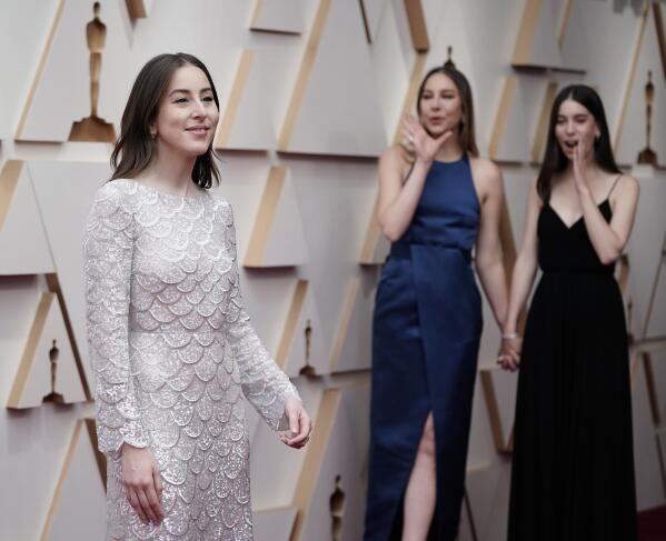 HAIM wore Louis Vuitton @ 2022 Oscars