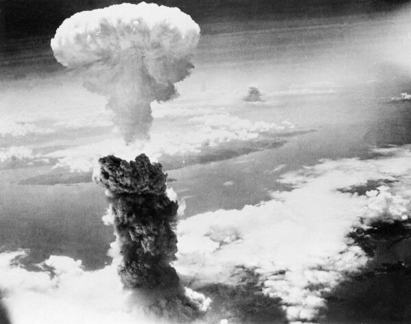 nuclear bomb japan 1945