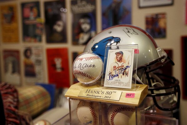 New Jersey man leaves behind trove of signed baseball cards