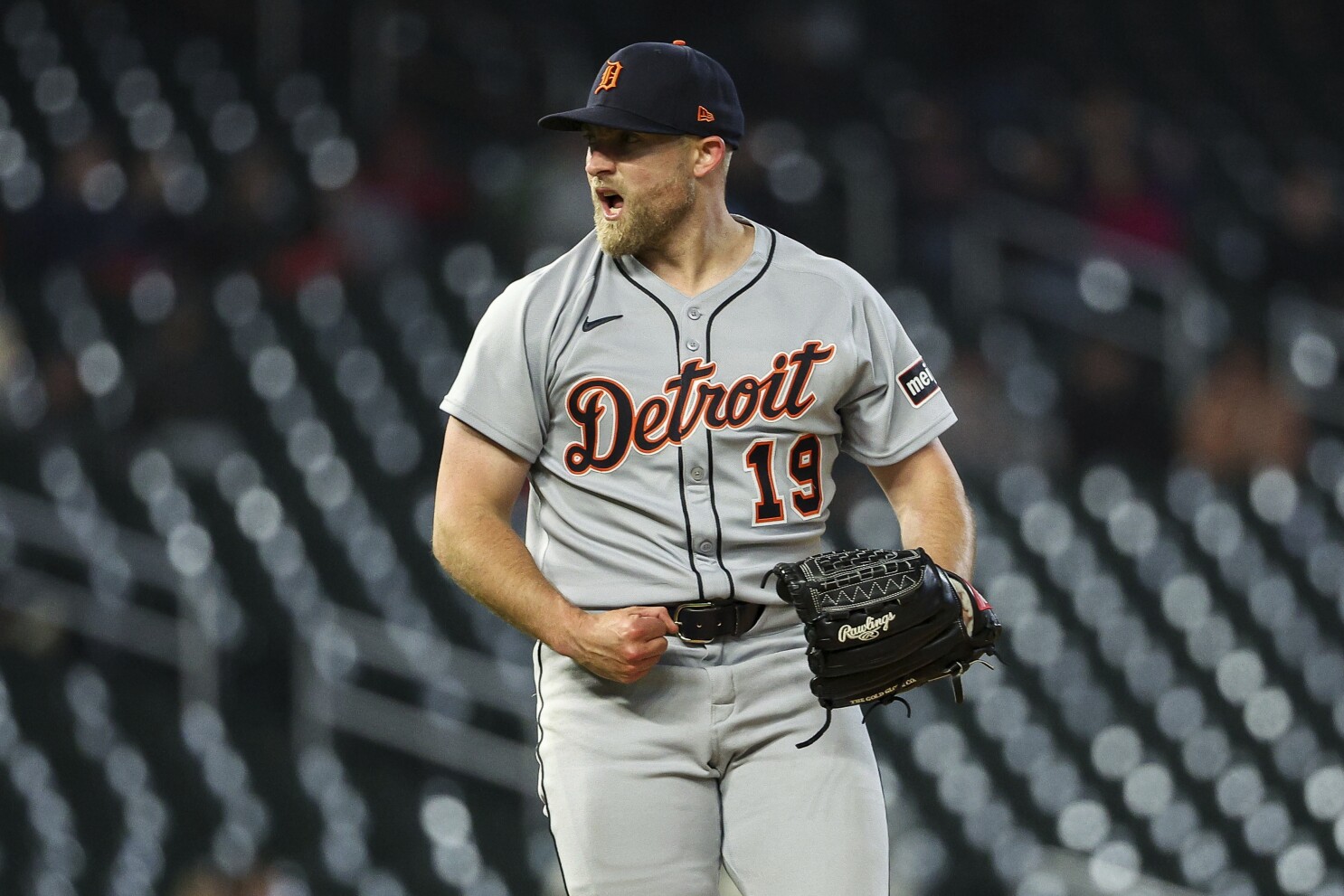 Dingler helps Detroit rally then Tigers hang on to beat Twins 7-6