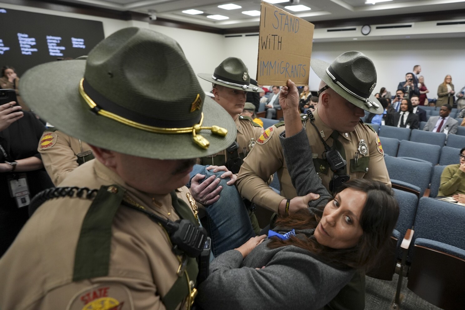 GOP-led immigration bill signals Trump that Tennessee wants to aid his deportation crackdown