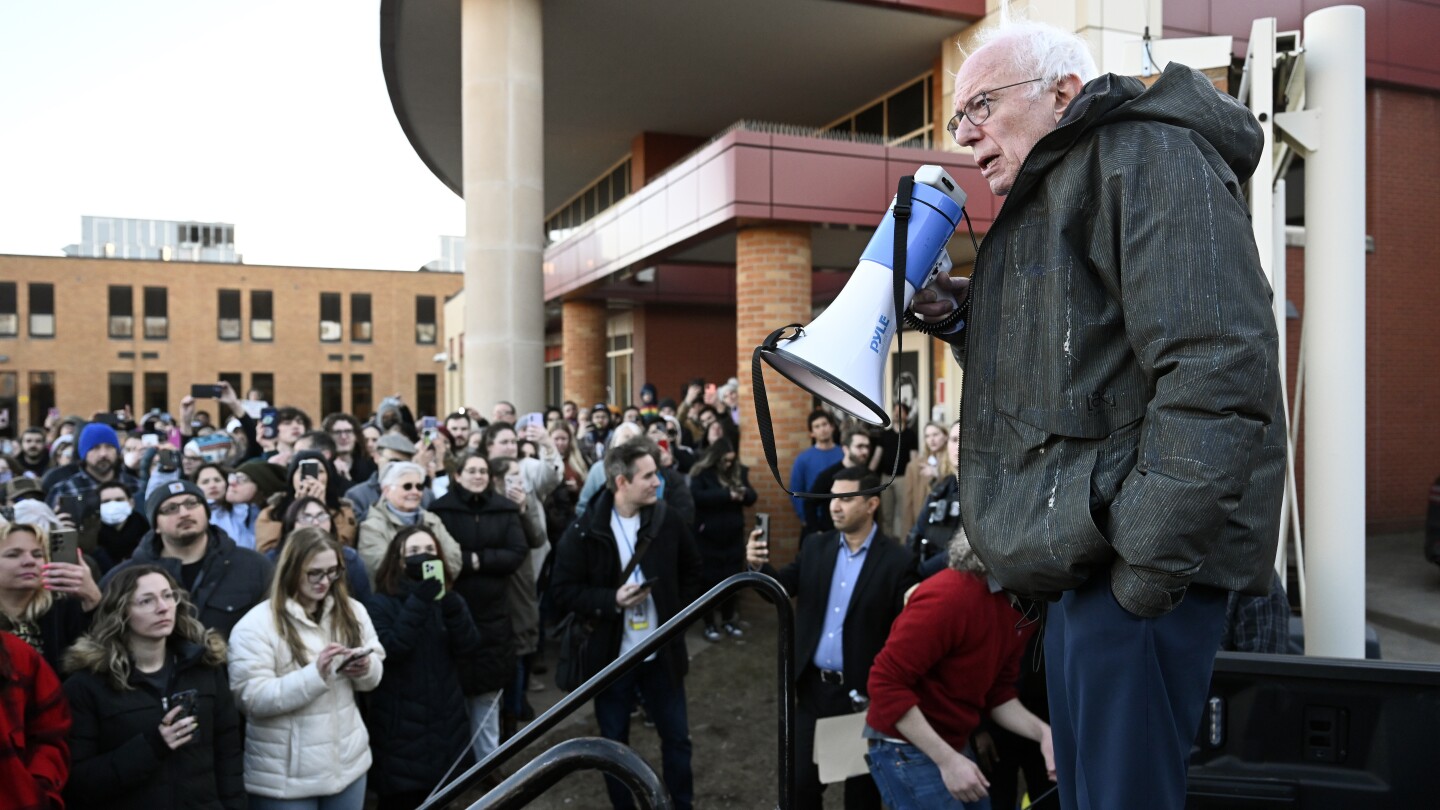 Bernie Sanders Emerges as Leader of the Anti-Trump Movement