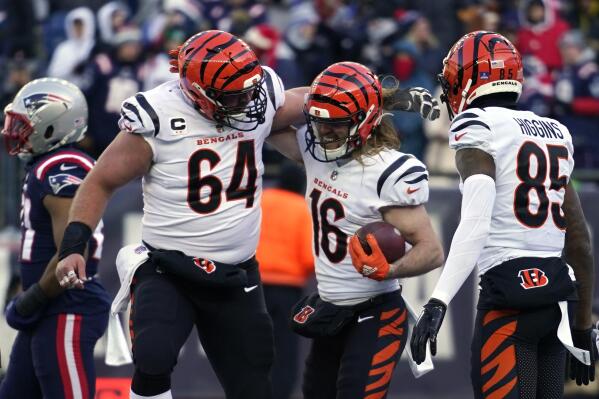 Bengals force late red zone turnover, hold off Pats 22-18