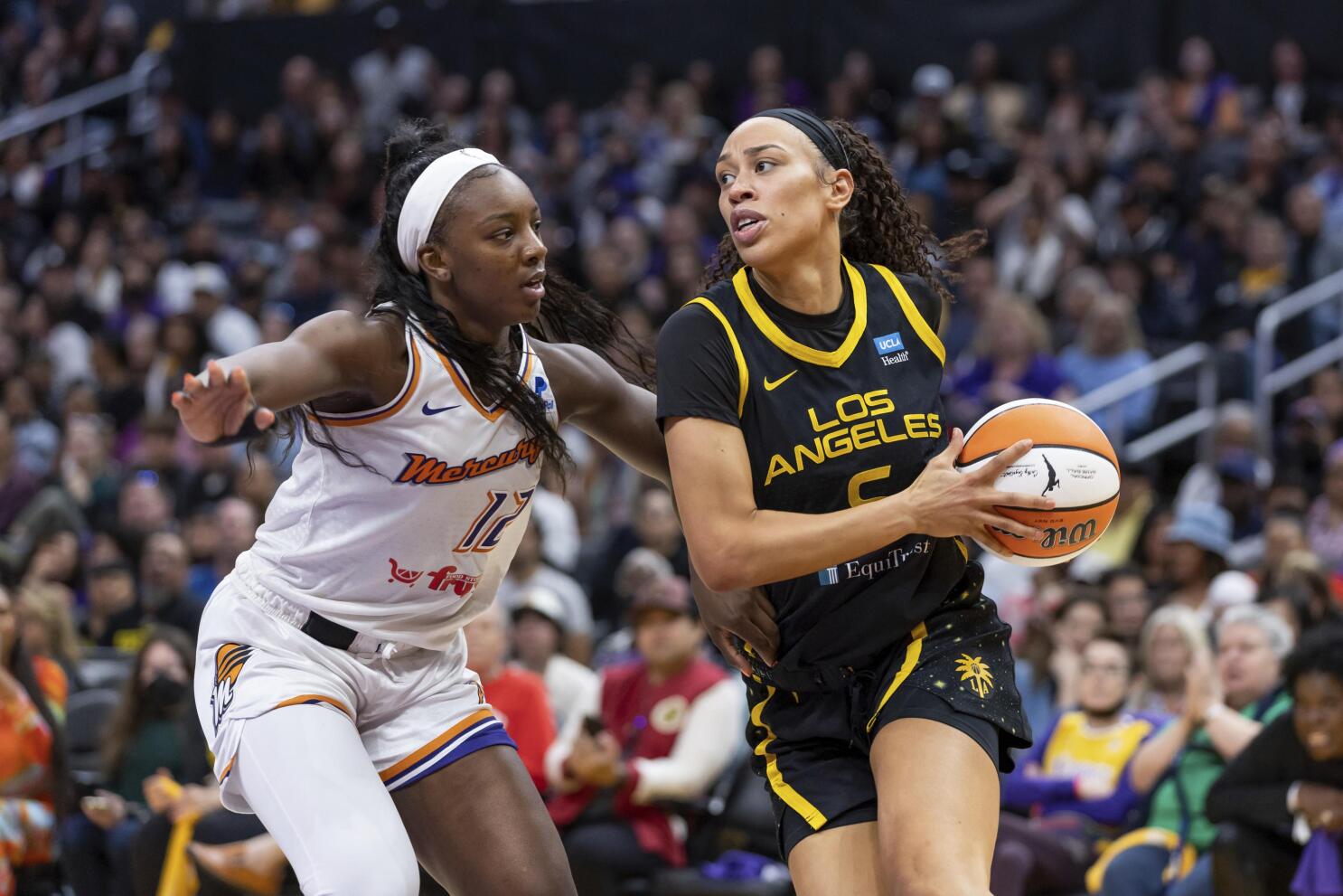 How WNBA players, coaches juggle being a mom and basketball