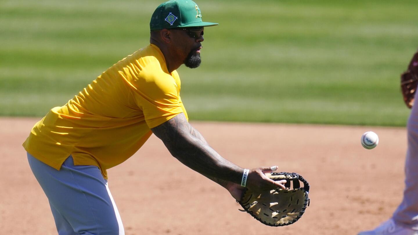 Eric Thames, ex-Korea import, hoping to flex muscles for A's