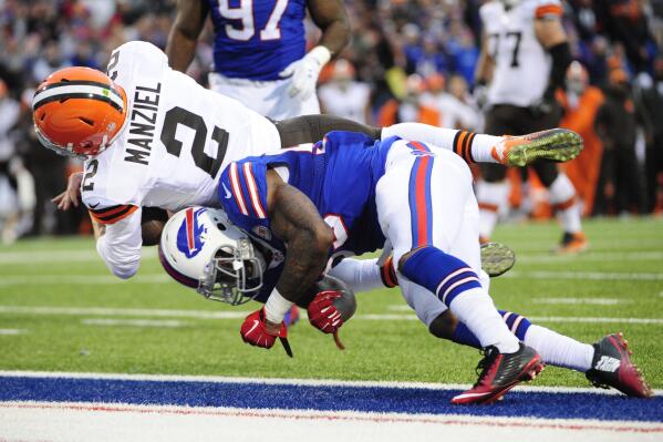 Browns squander too many opportunities, fall to Bills in Detroit