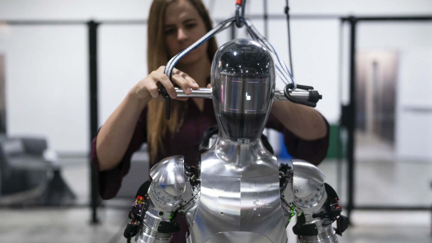 Създател на хуманоидни роботи Фигура си партнира с OpenAI и получава подкрепа от Джеф Безос и технологични гиганти