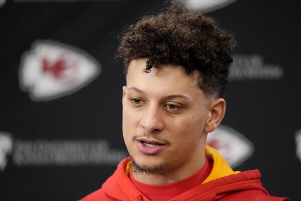 Patrick Mahomes' father sends Bengals quarterback a message: I'm