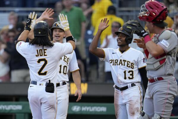 Joe, Suwinski hit back-to-back HRs in Pirates' win over Reds - CBS
