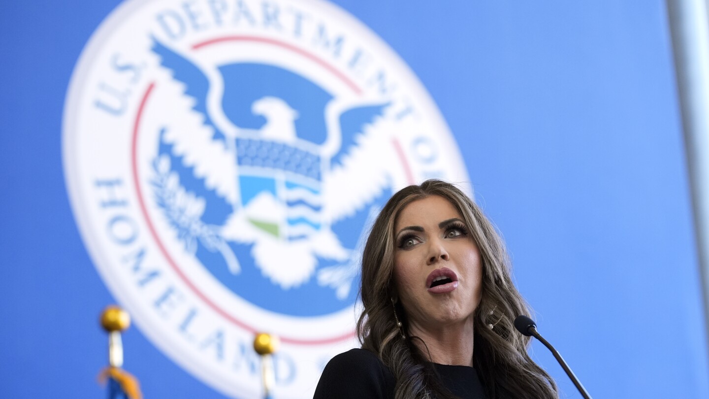 Homeland Security overhauls asylum phone app