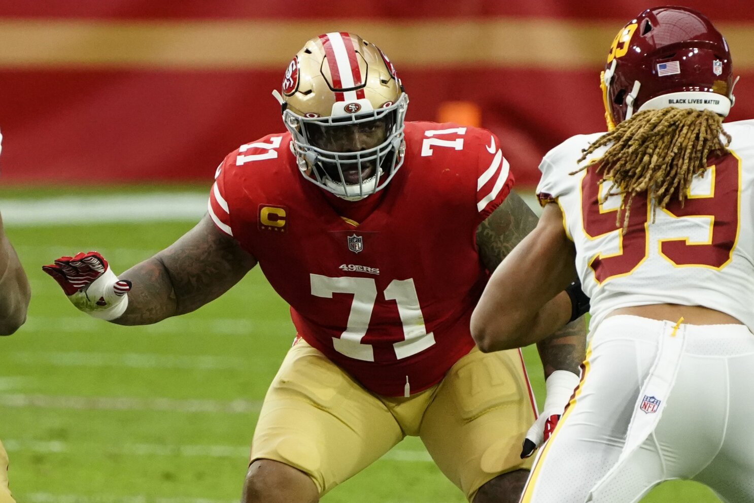 49ers hand Trent Williams richest contract ever at OL