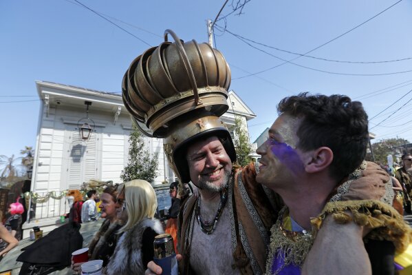 Ankhs, beads, bras: Isis brings Mardi Gras parade back to Kenner on  Saturday night, Local Politics