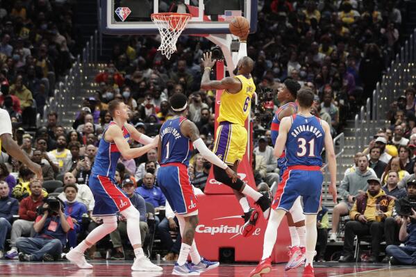 Miami Heat - Feb. 27, 2018 - Dwyane Wade reclaims his