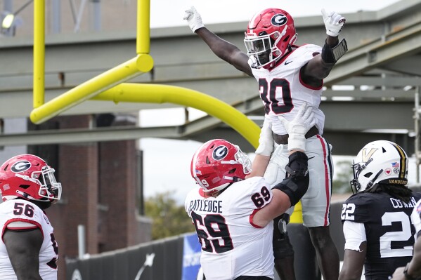 Georgia Bulldogs beat TCU to repeat as college football champions : NPR