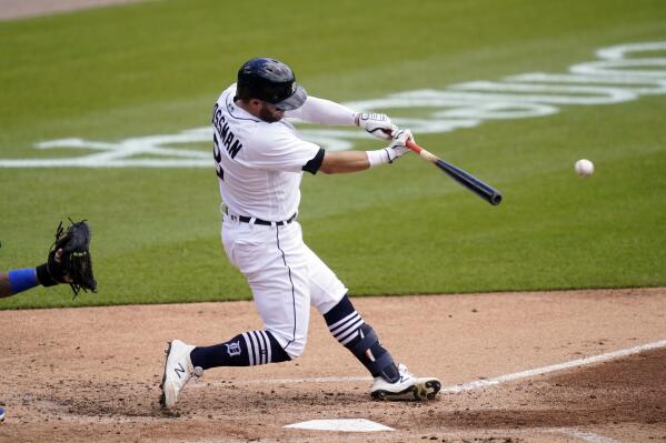 Castro HR, Tigers rally for sweep over skidding Royals