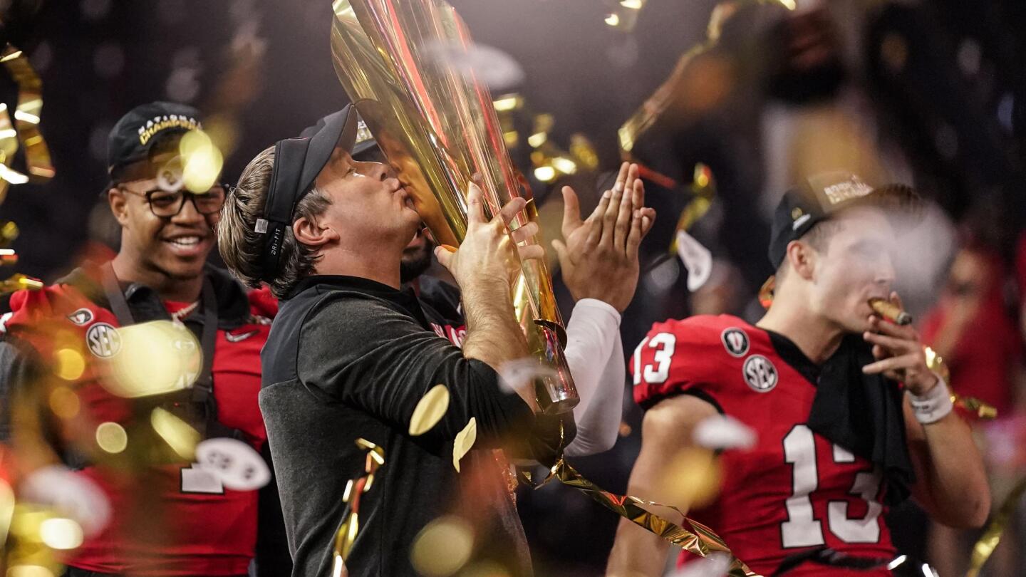 Georgia Repeats as National Champions After Bulldogs Blowout TCU 65-7 in  Title Game – NBC Los Angeles