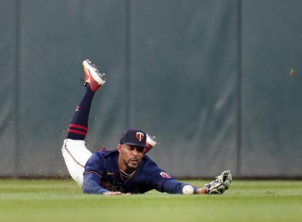 How Did Byron Buxton Catch This?? 