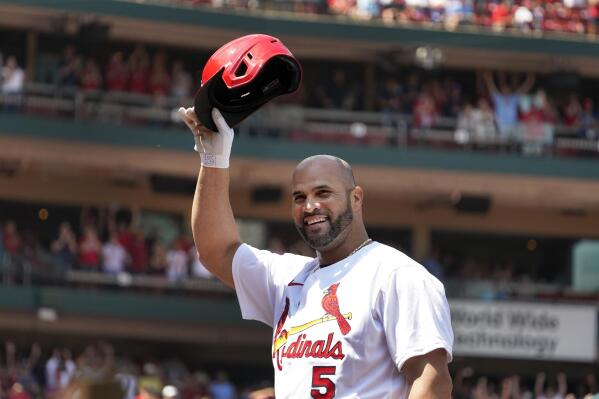 Watch Albert Pujols Give His Jersey to a Young Cardinals Fan