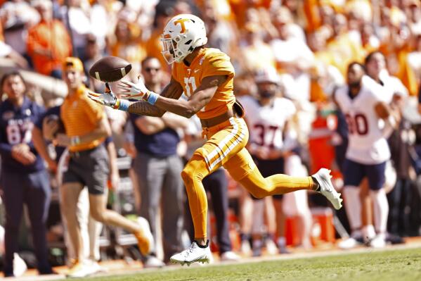 Fant's big game powers No. 3 Tennessee past UT Martin 65-24