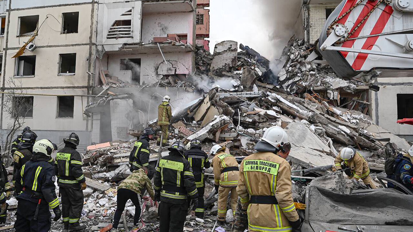 벨고로드에서 러시아 아파트 붕괴로 최소 13명이 사망했다.