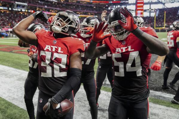 Falcons, Commanders meet in game with playoff implications