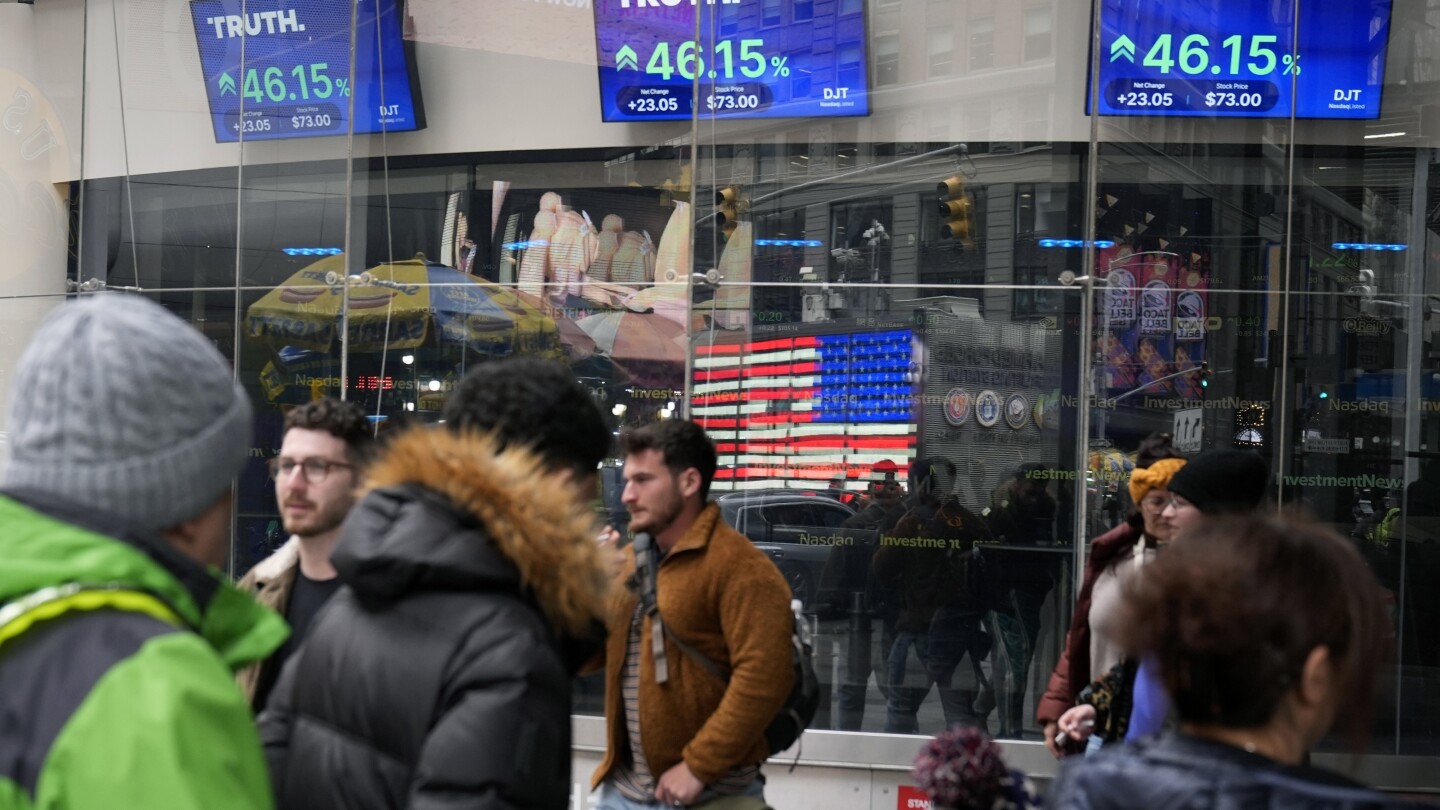 Mídia de Trump cai para novas mínimas no primeiro dia em que Trump pode vender ações
 #ÚltimasNotícias