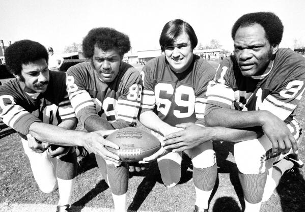 Former Vikings defensive lineman Doug Sutherland dies at 73