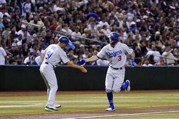 Chris Taylor's big night helps LA Dodgers beat Diamondbacks