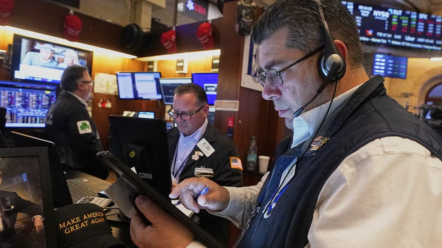 US stocks sink again as more companies detail damage they're taking because of Trump's trade war (Associated Press)