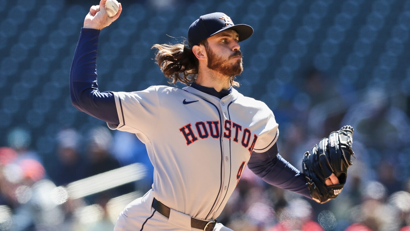 Astros RHP Arrighetti breaks thumb when he is hit by a line drive while playing catch pregame