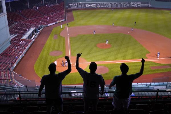 Fenway Park hosts early voting for Boston residents this weekend