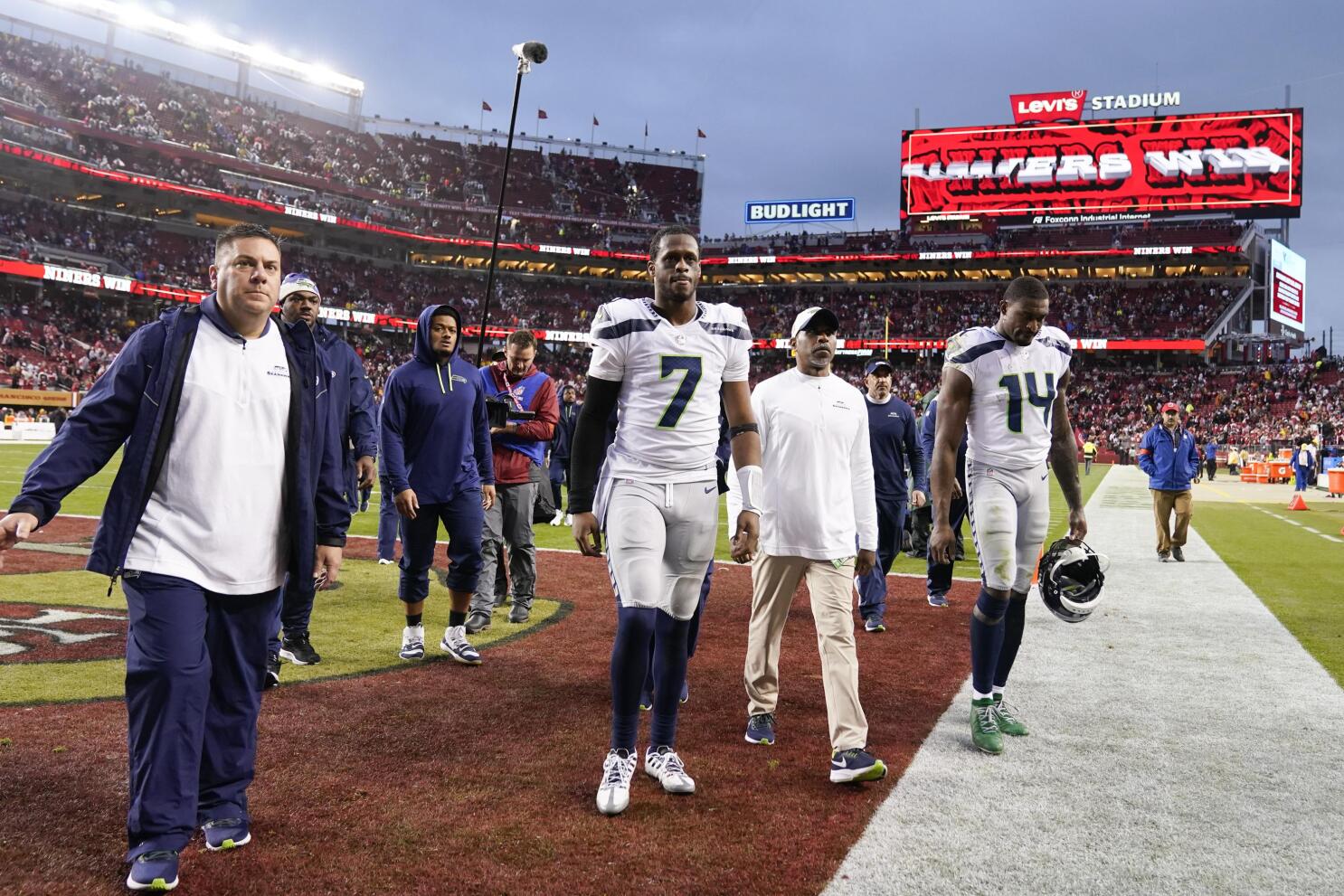 Photos: 49ers win Wild Card playoff over the Seahawks at Levi's