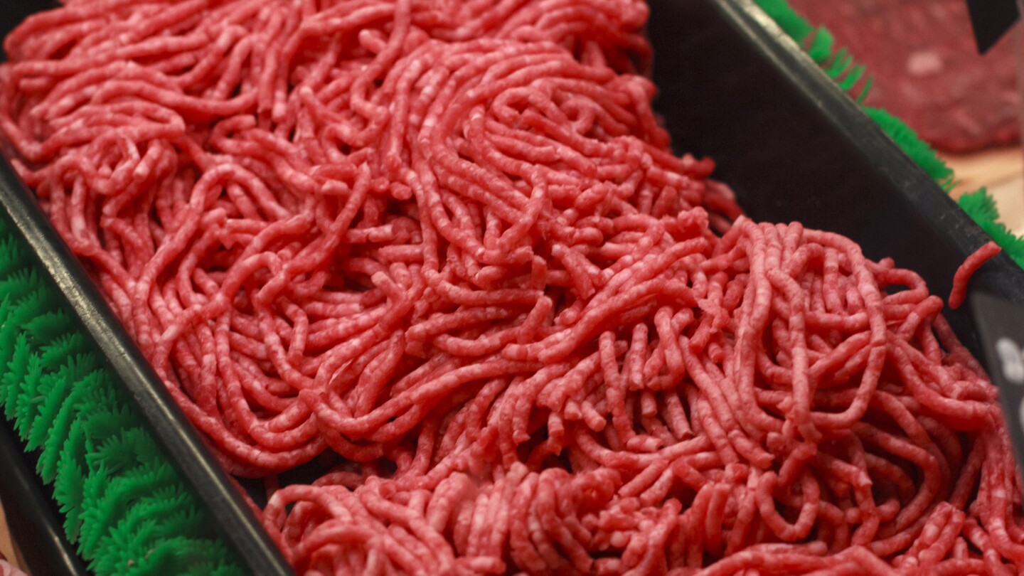 USDA тества смляно говеждо месо за птичи грип. Експертите са уверени, че доставките на месо са безопасни