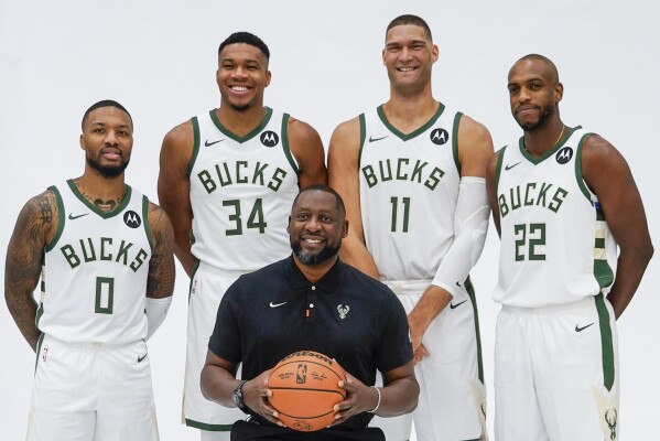Khris Middleton is the perfect Bucks teammate for Giannis
