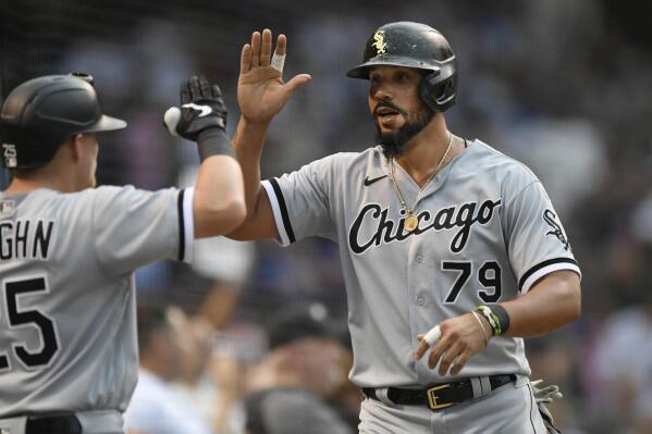 Jose Abreu tests positive for COVID-19