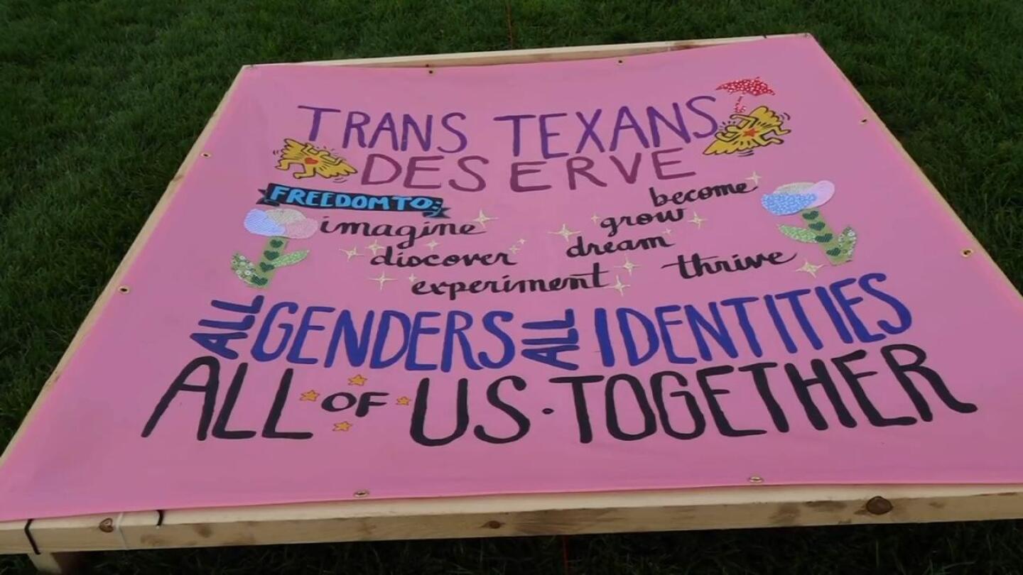 Transgender equality quilt unveiled in National Mall in Washington, DC Transgender equality quilt unveiled in National Mall in Washington, DC