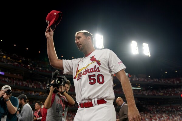 St. Louis Cardinals rally twice against Texas Rangers, win it in