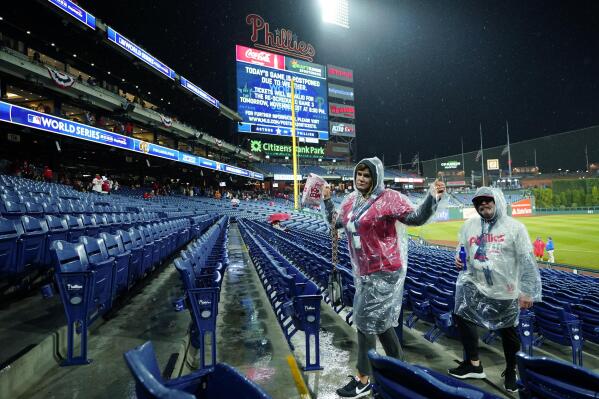 Fan Lineup for NLCS Game 3 at Citizens Bank Park