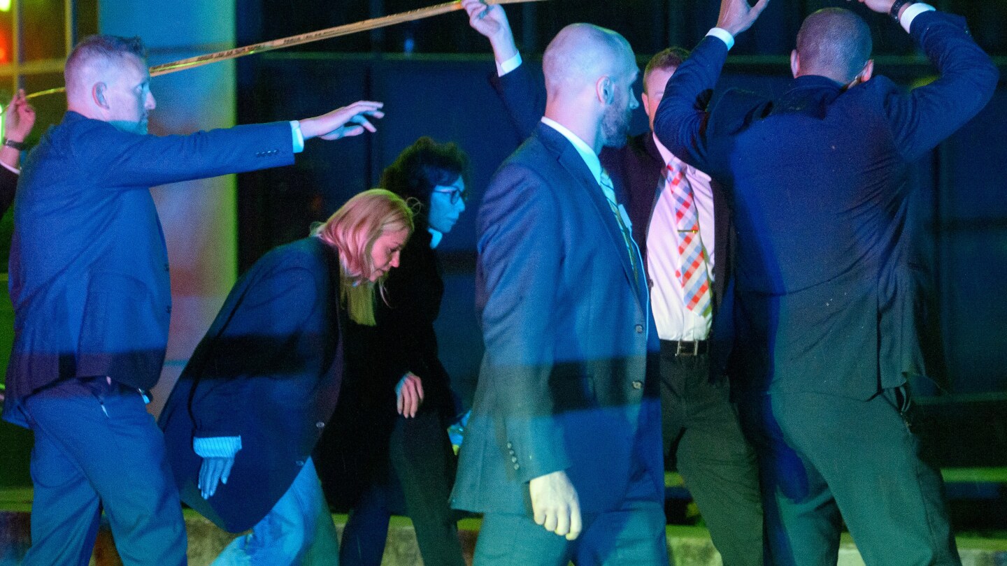 Global leaders are condemning the fatal attack on 2 Israeli Embassy staffers. Here's what they said