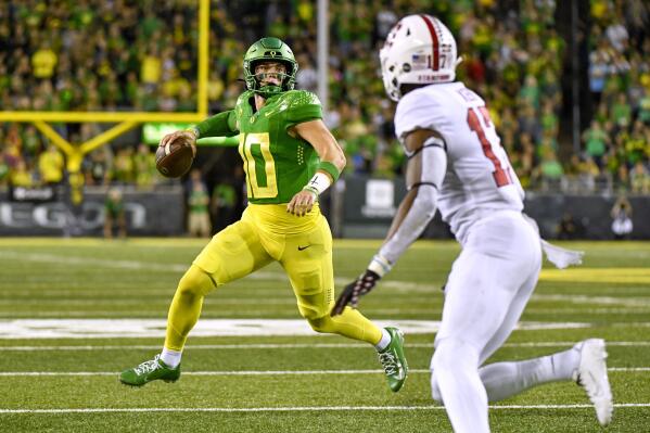 Nix has 4 TDs and No. 13 Oregon downs Stanford 45-27