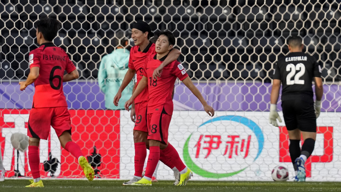 Лий Канг-ин от ПСЖ отбелязва два гола при победата на Южна Корея с 3-1 срещу Бахрейн в Купата на Азия