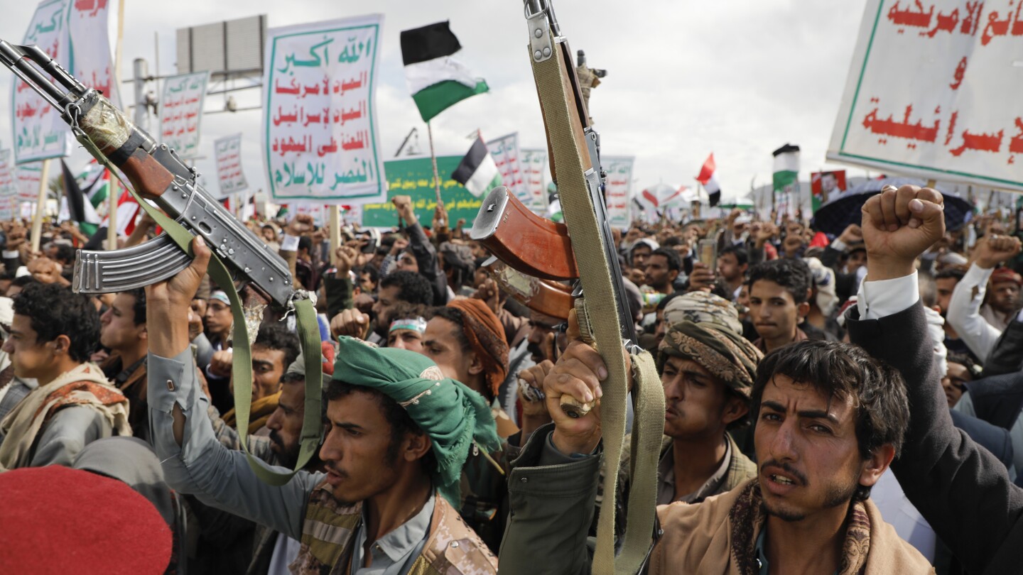ДУБАЙ Обединени арабски емирства AP — Йеменските бунтовници хуси твърдят