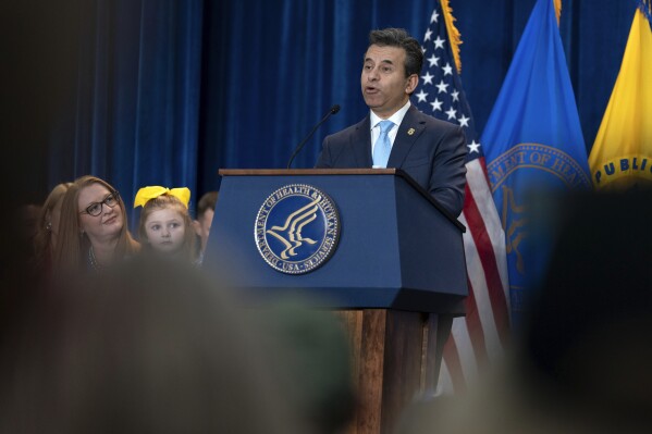 Food and Drug Administration (FDA) commissioner Marty Makary speaks during a news conference on the FDA's intent to phase out the use of petroleum-based synthetic dyes in the nation's food supply at the Hubert Humphrey Building Auditorium in Washington, Tuesday, April 22, 2025. (AP Photo/Jose Luis Magana)