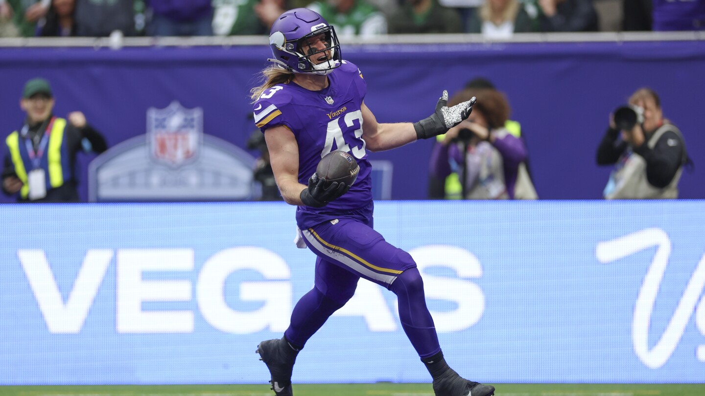 Vikings hold off Rodgers and the Jets for 23-17 win in London to improve to 5-0