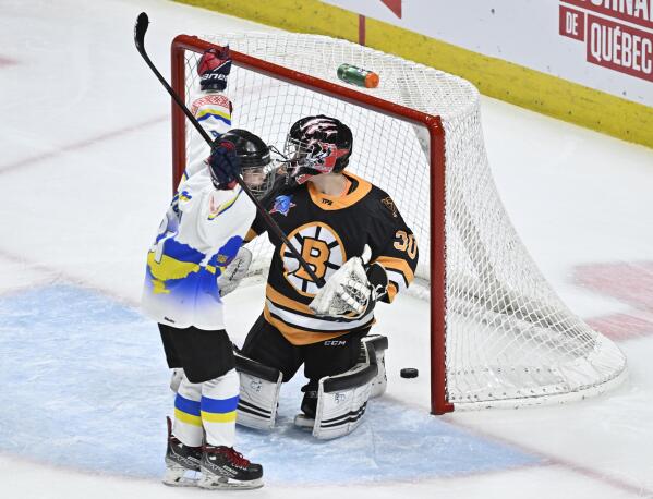 Ukrainians, Junior Bruins celebrate unity arm-in-arm on ice