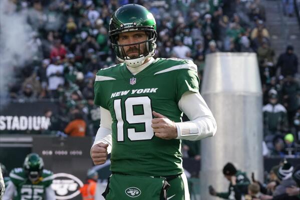 Flacco to start for Jets in finale vs Dolphins, White out