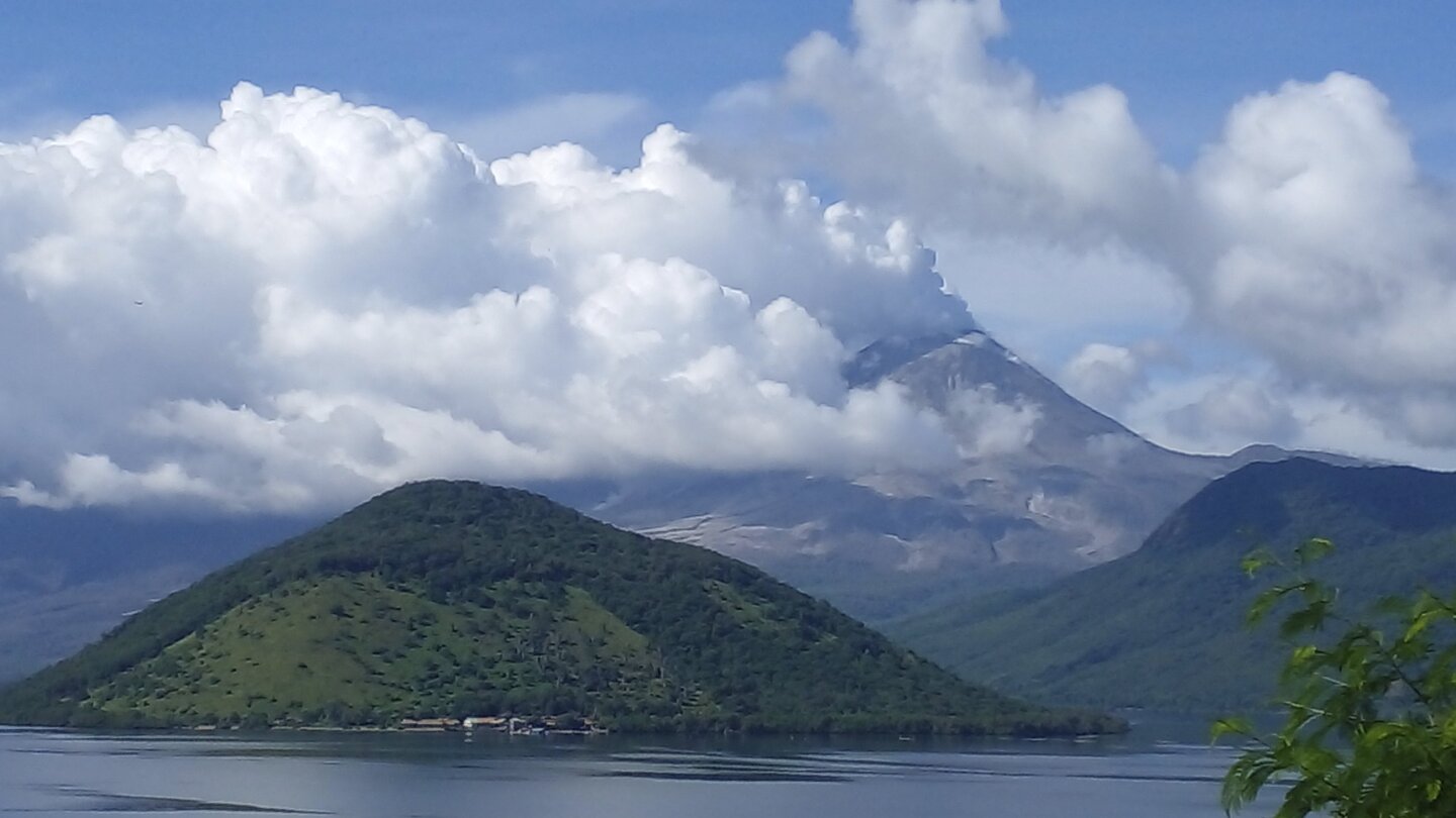 Indonesia's Mount Lewotobi Laki Laki volcano erupts, prompting alert level to be raised