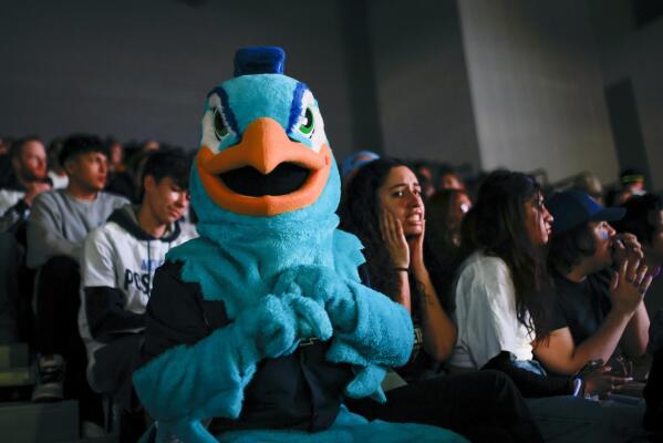 AI-generated Toronto Blue Jays mascots (Via Dan Szymborski on Twitter)