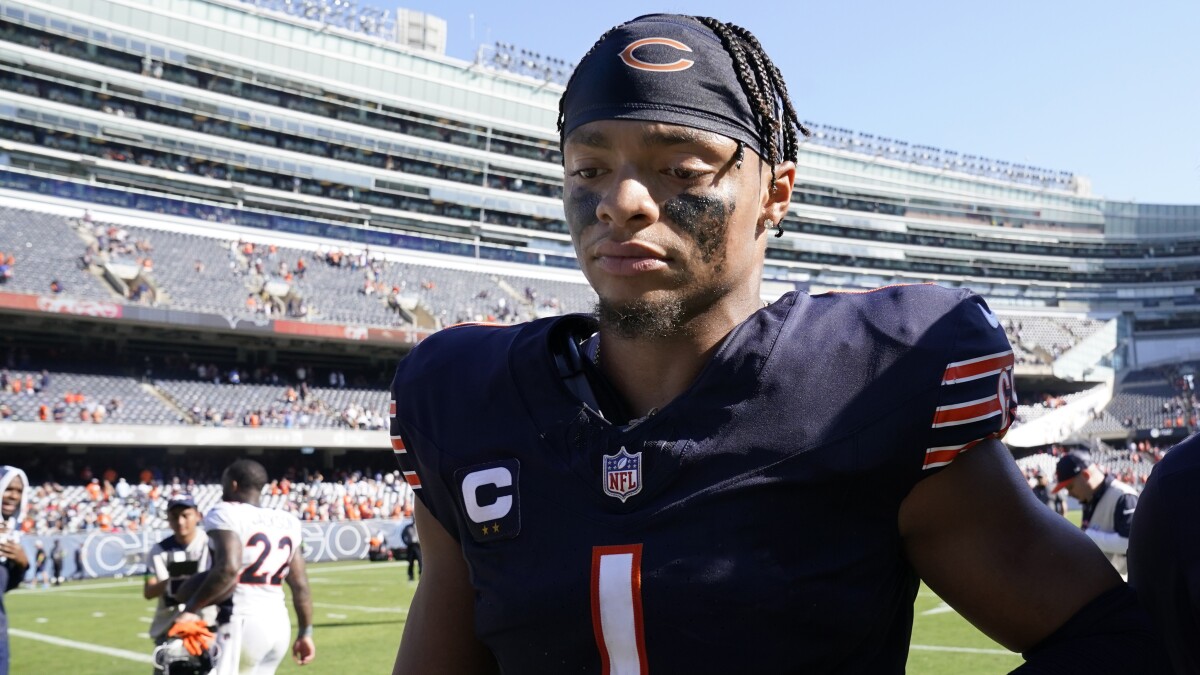 Questionable decisions by Bears coaching staff play a role in